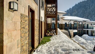 Obklad exteriéru - N 3002 lepený rustikal - hotel Vysoké Tatry (SR) Obklad exteriéru - N 3002 lepený rustikal - hotel Vysoké Tatry (SR)